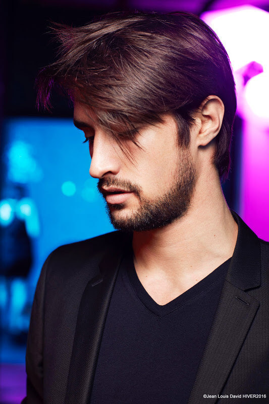 Długa męska fryzura